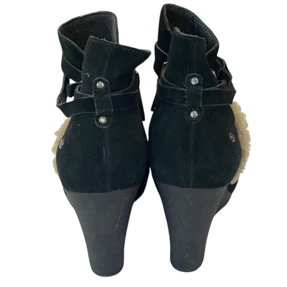 UGG Australia  Alexandra Suede Wedge Black/Cream Fur Trim Boots - Size 7.5 - Picture 4 of 8